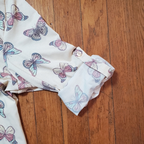 LuLaRoe Collared Button Up Long Sleeve Top With Butterflies - Picture 8 of 12